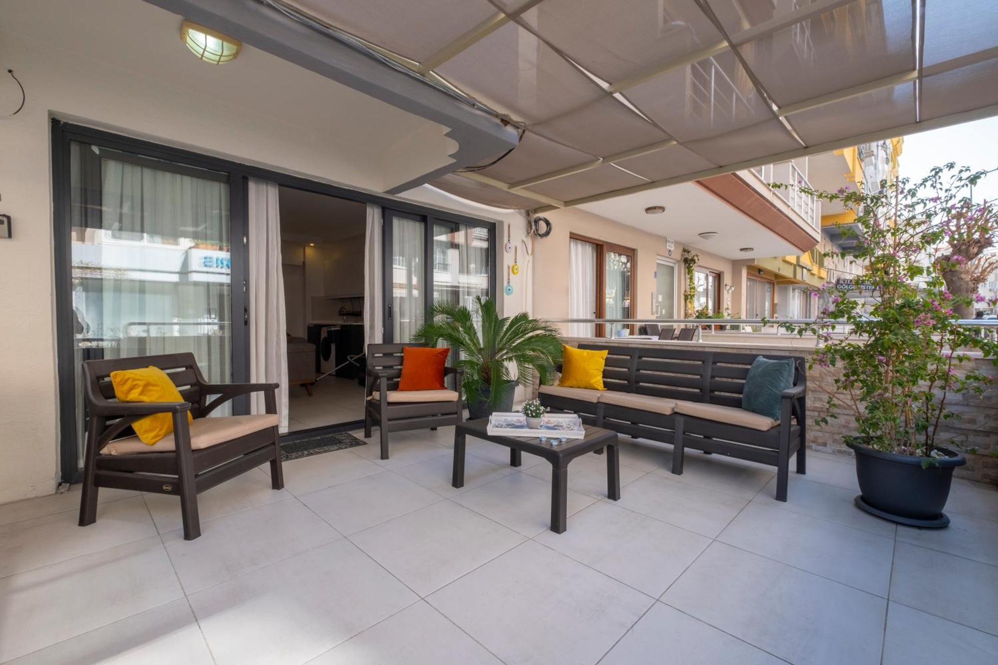 Ezgi'S Apartment With Terrace In Мармарис Екстериор снимка